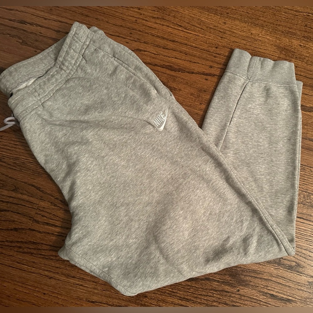 Nike Women’s Classic Grey Sweat Pants XL